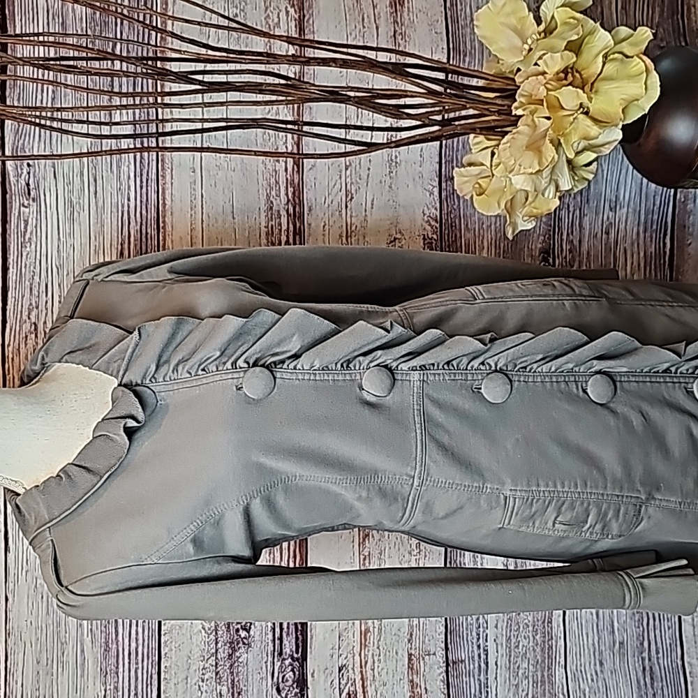 KUT FROM THE KLOTH CAMO GREEN LONG SLEEVE RUFFLE BUTTON-UP JACKET